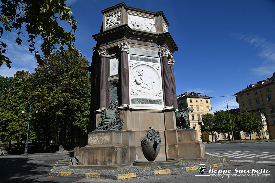 VBS_3692 - Angoli del Valentino lungo il Po.jpg